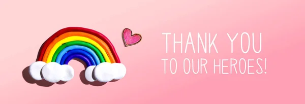 Dank aan Onze Helden bericht met regenboog en hart — Stockfoto