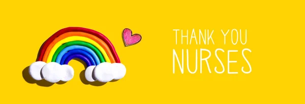 Merci infirmière message avec arc-en-ciel et coeur — Photo