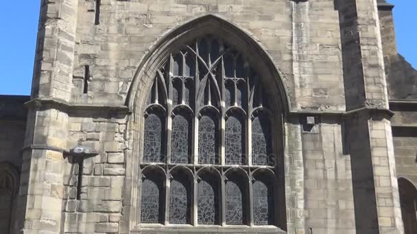 Vintage okno gotyckie — Wideo stockowe