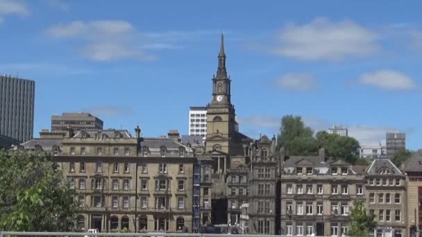 Wolken Boven Een Oude Toren Newcastle Tyne Verenigd Koninkrijk Uitgevoerd — Stockvideo