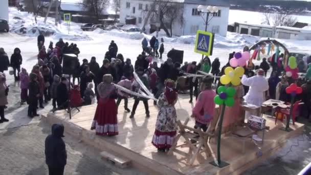 Maslenitsa Μαζικές Γιορτές Βλέποντας Μακριά Χειμώνα — Αρχείο Βίντεο