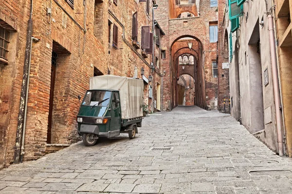 Сиена, Тоскана, Италия: древний город в старом городе — стоковое фото