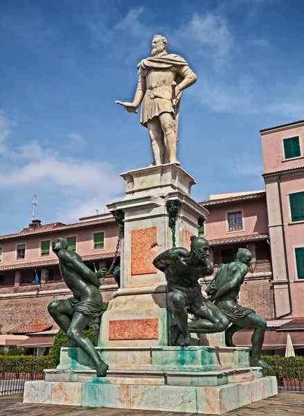 Livorno, Toscane, Italië: het Monument van de Vier Moren — Stockfoto
