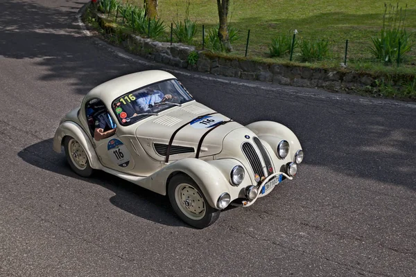 Bmw 328 (1937) i Mille Miglia 2016 — Stockfoto