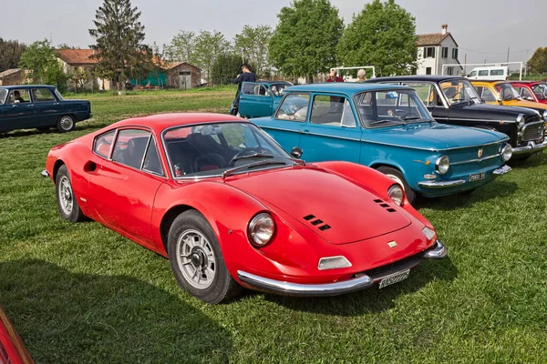 Vintage Italiano Carro Ferrari Dino Clássico Carro Rali 15Th Auto — Fotografia de Stock