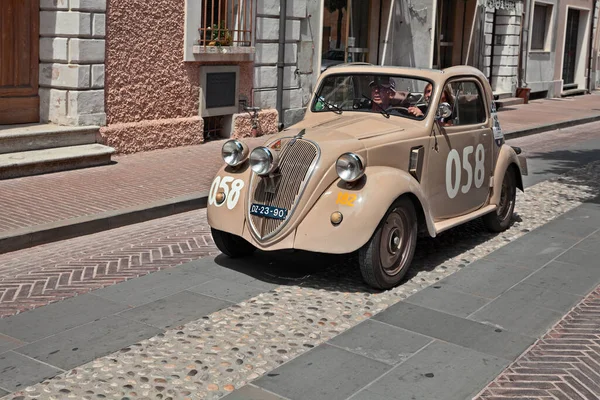 Vintage 500 Topolino 1948 Классической Автомобильной Гонке Mille Fellia Мая — стоковое фото