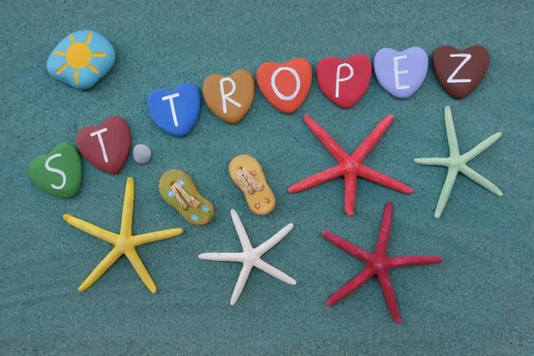 Saint Tropez, Hatıra çok renkli kalp taşlar ve starfishes