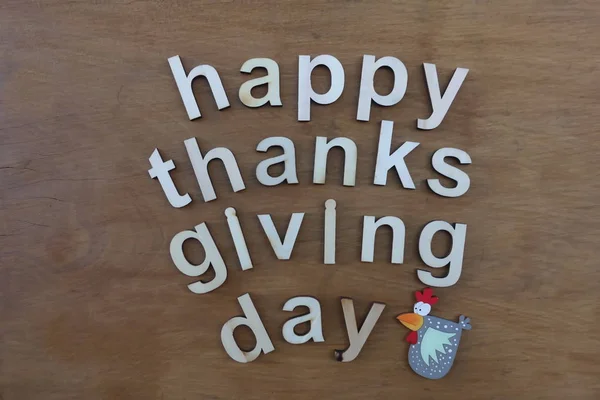 Ευτυχισμένη ημέρα των Ευχαριστιών με ξύλινα γράμματα — Φωτογραφία Αρχείου