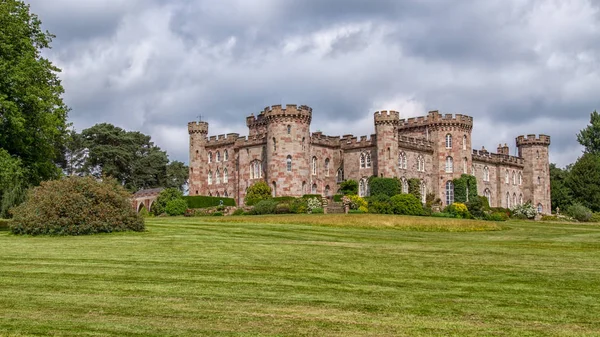 Cholmondeley замок і сад — стокове фото