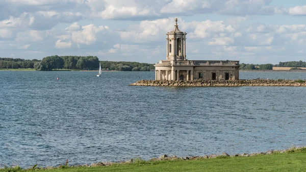 Rutland Normanton kilisede