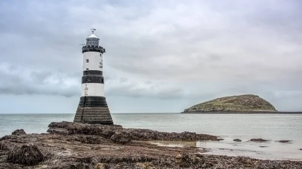 Deniz manzarası üzerinden mesajlaştığı adanın mesafe ile kalem Pzt deniz feneri isteyen Anglesey