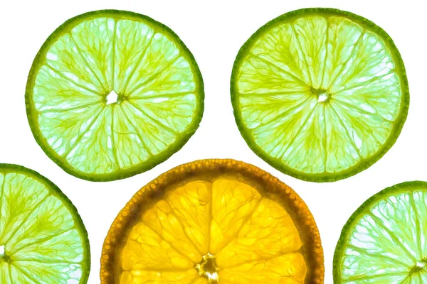 Vékony Átlátszó Szelet Narancs Lime Elszigetelt Fehér Background Hátulról Megvilágítottak — Stock Fotó