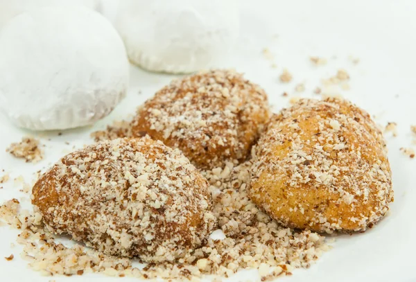 Pasteles de miel de Navidad con nueces —  Fotos de Stock