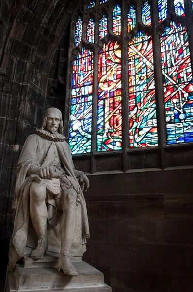 Estatua de Humphrey Chetham, Catedral de Manchester —  Fotos de Stock