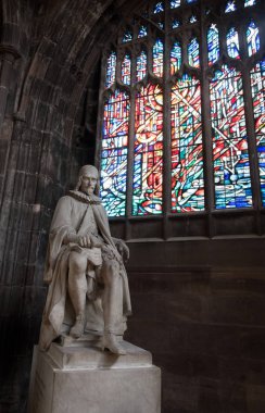 Humphrey Chetham, Manchester Cathedral heykeli