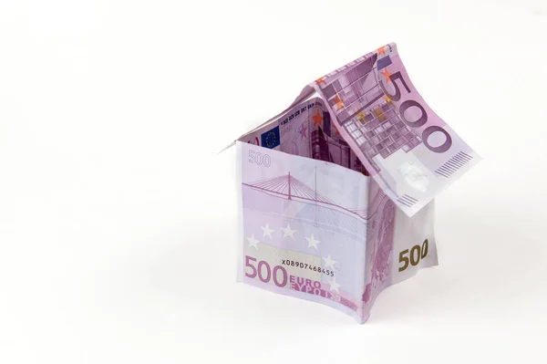 Σπίτι γίνεται με 500 χαρτονομίσματα ευρώ — Φωτογραφία Αρχείου