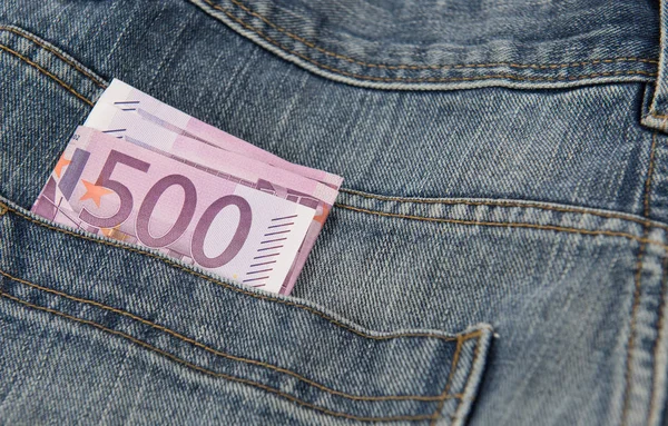 Euro-bankbiljetten in zak pf een jean — Stockfoto