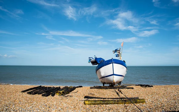 Lonely fishing Boat at the coast — Stock Photo, Image