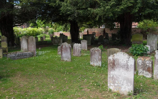 Traditional catholic British cemetery — Stock Photo, Image