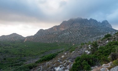 Pentadaktylos dağın manzara