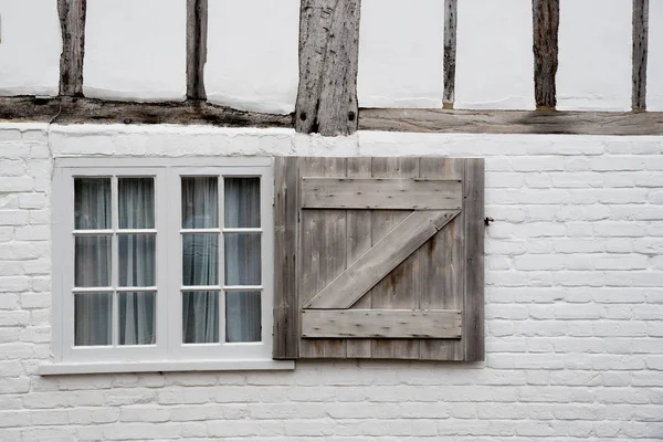 Fehér fa zárt ablak — Stock Fotó