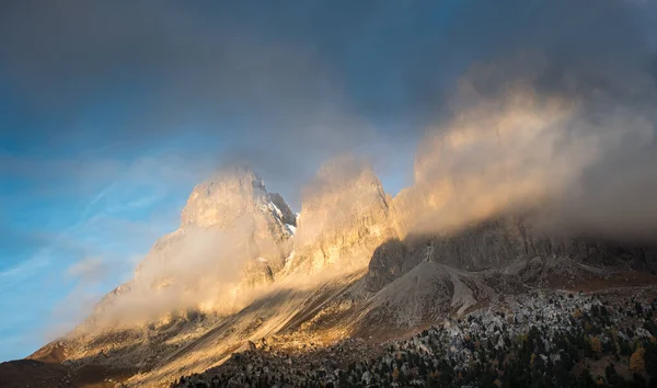 Paysage montagneux des Dolomites dans la région de Passo Sella — Photo
