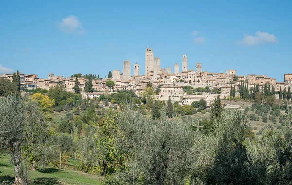 Ciudad histórica de San Gimignano en la provincia de Siena en Toscana a —  Fotos de Stock