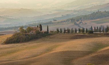 Pienz yakınlarındaki Tuscany bölgesinde otlağı olan Idyllic manzarası