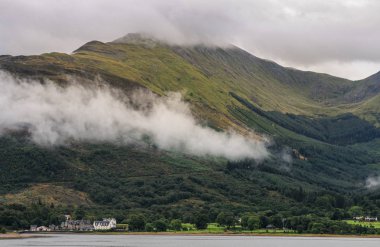 Glencoe bölgesindeki Fort Williams 'da İskoç dağ manzarası