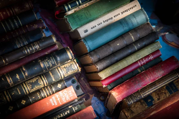 Stack collection of very old vintage collectible books. — Stock Photo, Image