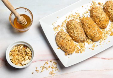 Yunan Ballı Kurabiyeleri Cevizli Melomakarona