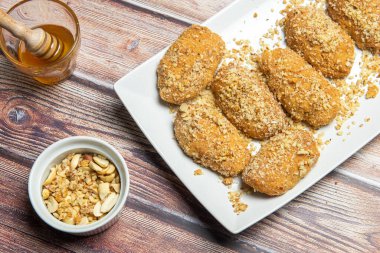 Yunan Ballı Kurabiyeleri Cevizli Melomakarona