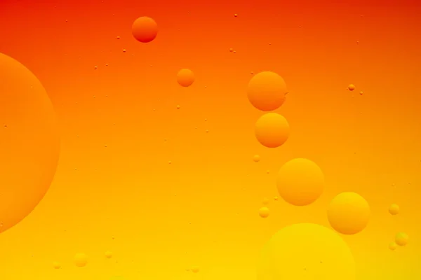 Fényes Elvont Sárga Narancssárga Háttér Repülő Buborékok Másolás Tér — Stock Fotó