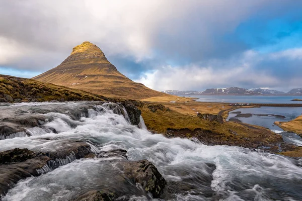 Cascata Kirkjufellsfoss Montagna Kirkjufell Islanda — Foto Stock