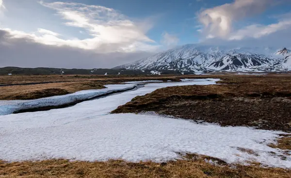 Tipico Paesaggio Islandese Con Montagne Prati Coperti Neve Nella Penisola — Foto Stock