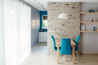 Modern yemek odası.