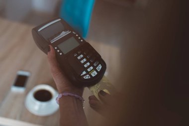 Kredi kartı ile müşteri öder