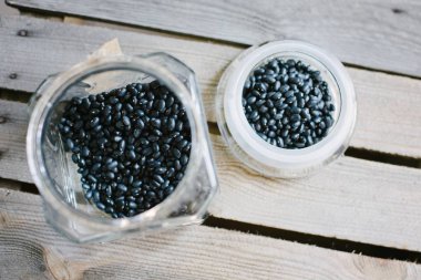 Cam Kavanoz siyah fasulye ile