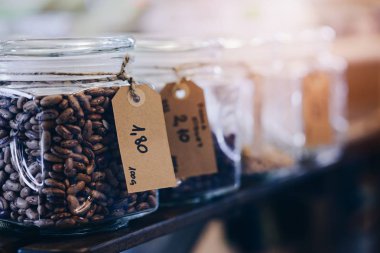 Cam Kavanoz içinde ham pinto fasulye