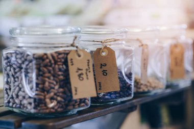 Cam Kavanoz içinde ham pinto fasulye