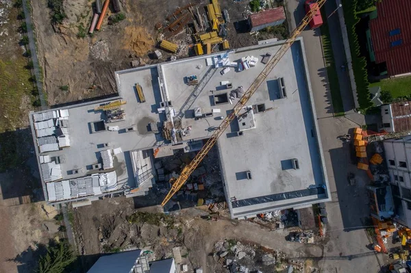 Widok z lotu ptaka na budowie budynku. — Zdjęcie stockowe