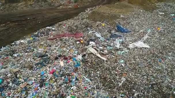 Repülés előre, mint a hulladéklerakó — Stock videók