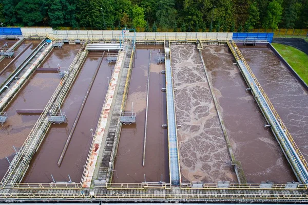 Vista aérea de la depuradora de aguas residuales —  Fotos de Stock