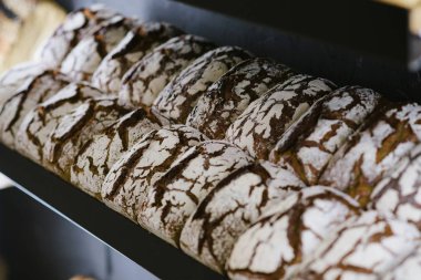 Taze pişmiş ekmek sıcak