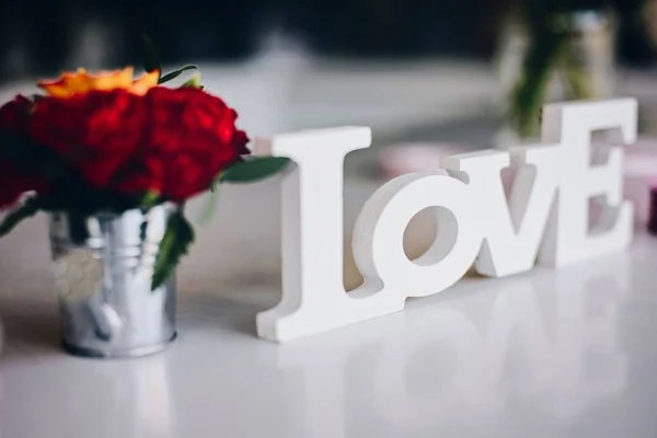 Composição de madeira Palavra de amor — Fotografia de Stock