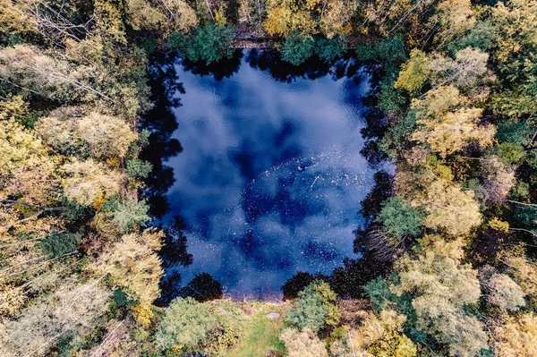 Αεροφωτογραφία της πλατείας σχήμα λίμνης — Φωτογραφία Αρχείου