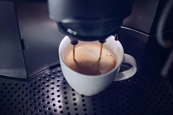 Coffee machine making fresh coffee — Stock Photo, Image