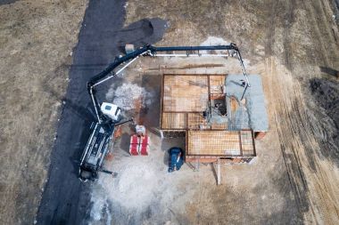 Beton Mikser betondan dökülen