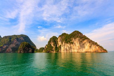 Kireçtaşı mostralar, Phang Nga Bay, Tayland
