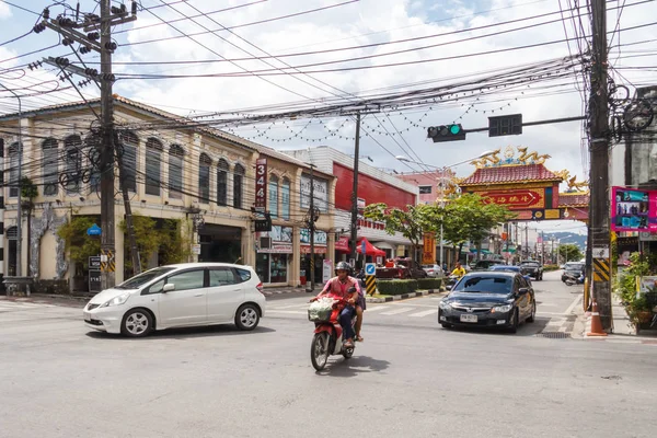 Bir yol kavşağı pazarlığı..